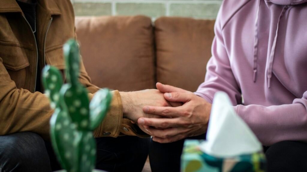 الصمت بعد القطيعة قد يكون بداية لعودة التواصل بين الحبيبين