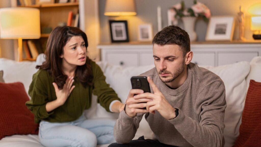 إعادة القرب بعد المسافة بين الزوجين ومحاولة استعادة التفاهم