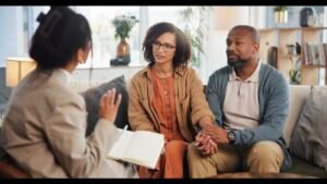 حل المشكلات العاطفية مع استشارة الشيخ عمر لإعادة التوازن